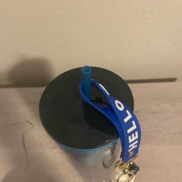 Starbucks mermaid blue cup with keychain included - Picture 3 of 4